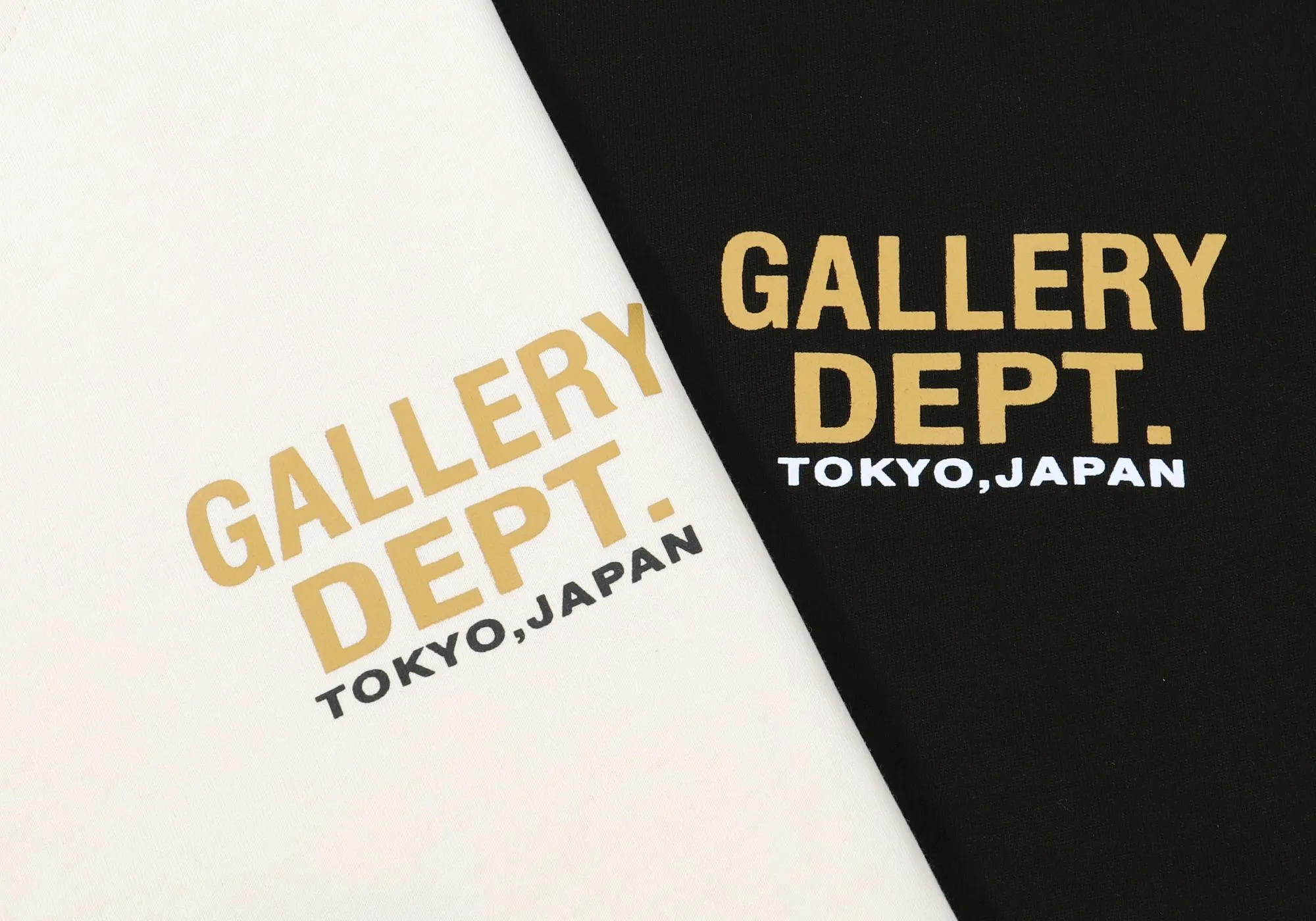 No. 6007, batch 104, GALLERY DEPT TOKYO JAPAN limited edition, colorful printed splash-ink high street loose TEE. Selected 230g 32-count smooth double yarn fabric, fine workmanship and superb quality! The fit is loose and super comfortable to wear, and the size is 2 sizes larger than the normal domestic size. Color: apricot, black, white Size: S M L